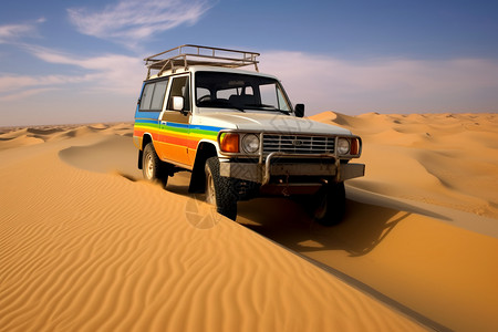 夏季沙丘越野的吉普车图片