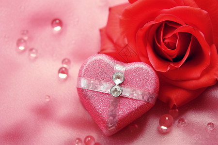 粉红色钻石闪耀的珠宝背景