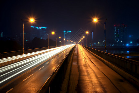 夜晚城市的交通道路图片