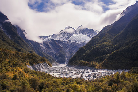 跌入谷底神秘的山谷背景