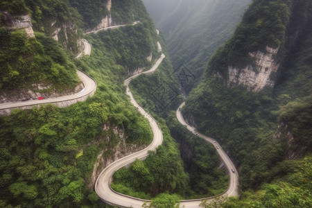 蜿蜒的盘山公路风光图片