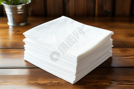 餐桌上的餐巾纸图片