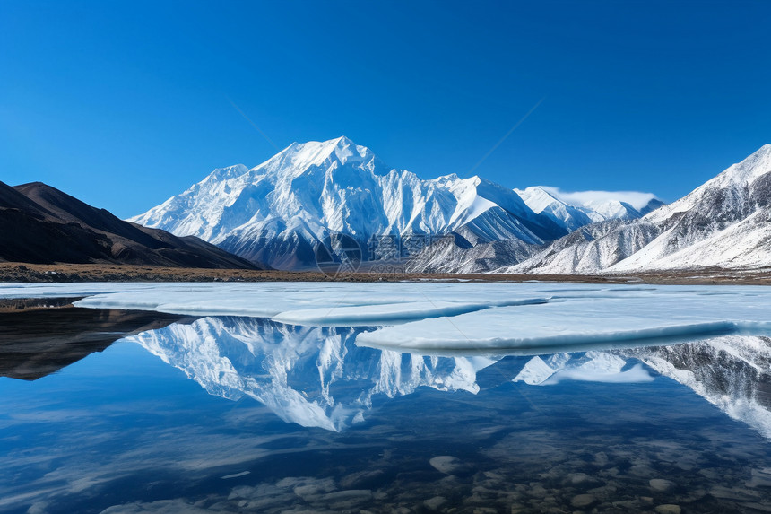 壮丽的冰山高峰图片