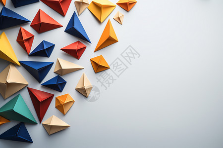 纸制三角形图片