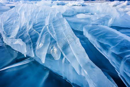 裂纹的冰盖冰冻冰盖高清图片