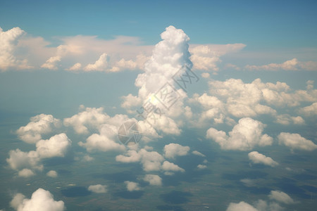 天空自由自在的云朵图片