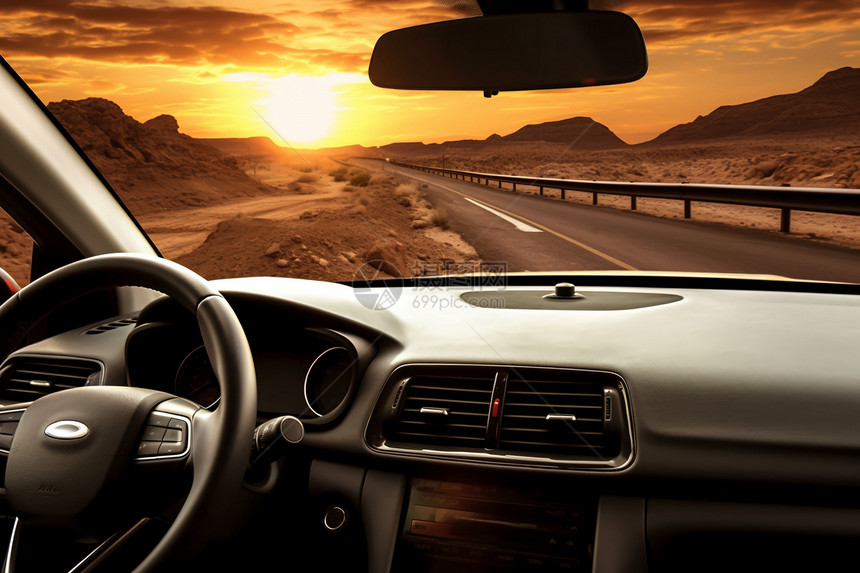 沙漠中行驶的汽车图片