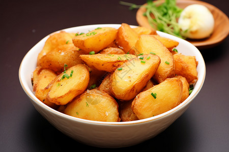 美味健康的油炸土豆图片