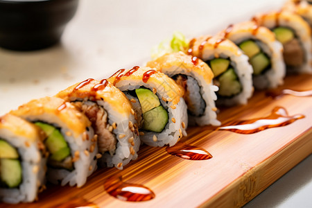 传统健康的新鲜寿司图片