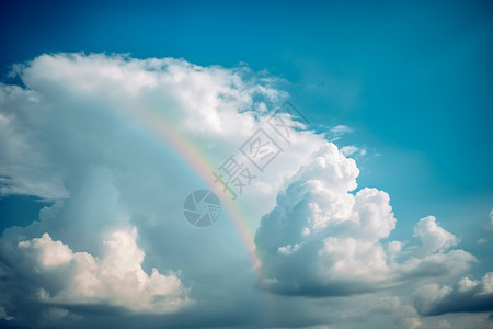 云朵上的彩虹美丽的彩虹背景
