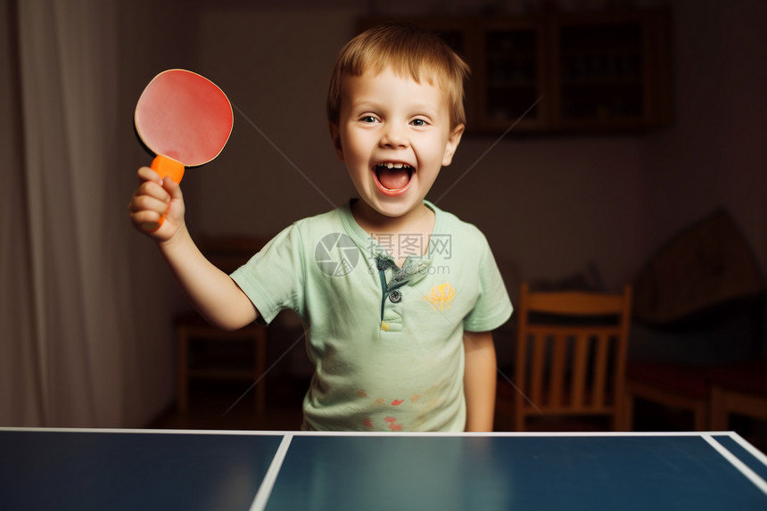 训练乒乓球的小男孩图片