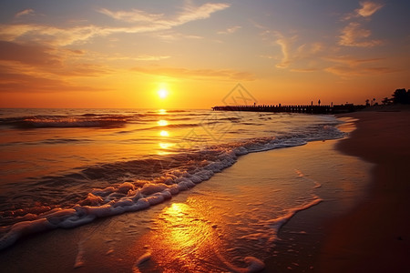 黄昏时夏天沙滩的美丽景观图片