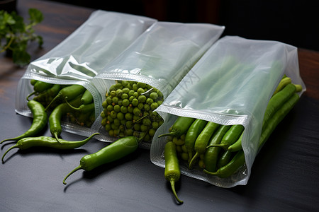 塑料包装的有机蔬菜图片