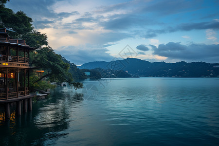 湖边的风景图片