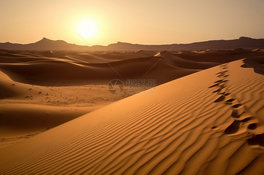 日落的沙漠风景图片