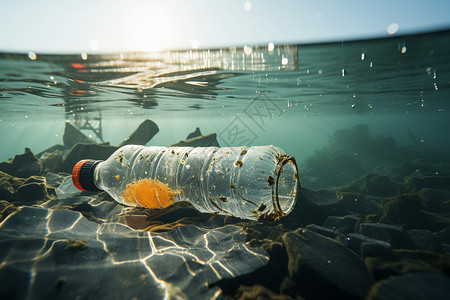 核污染水水底的塑料瓶背景