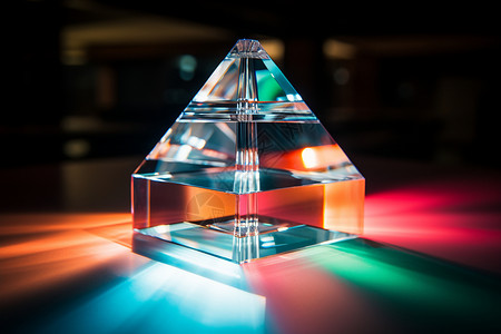 金字塔原理物理光学折射透明玻璃体设计图片