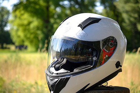 骑行安全素材带遮阳板的安全头盔背景