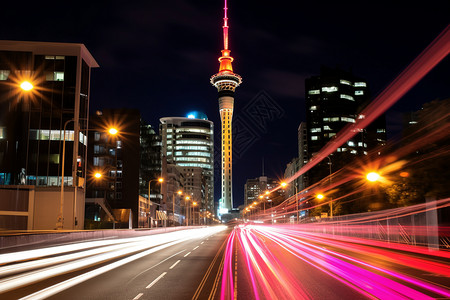 日本东京道路夜晚灯火通明的城市道路设计图片