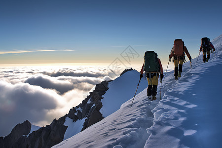 旅游团队探索雪山的奥秘背景