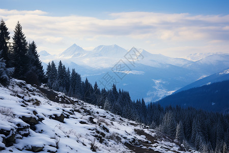 冬天遥远的山脉高清图片