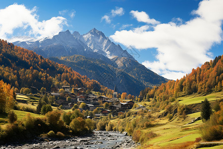 夏天阿尔卑斯山的美丽景观高清图片
