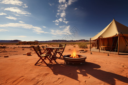 沙漠中的露营基地帐篷高清图片
