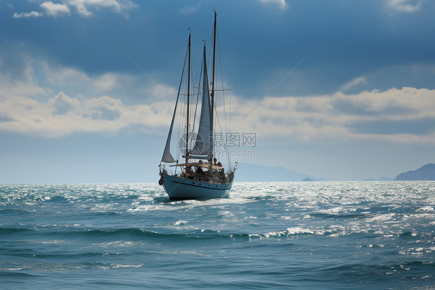 海洋里的帆船图片