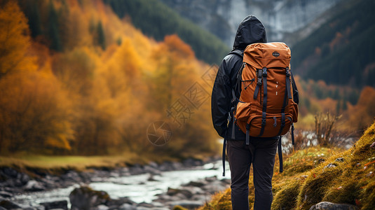 背着背吧旅行的男人高清图片