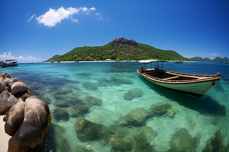 蔚蓝的夏季海洋景观图片