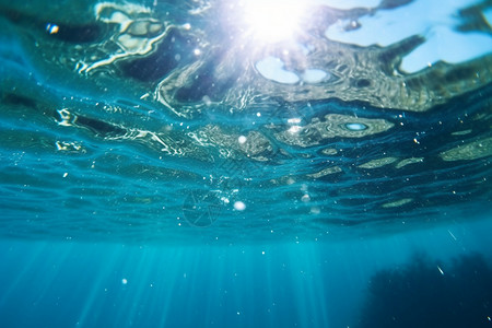 充满气泡的海水背景图片