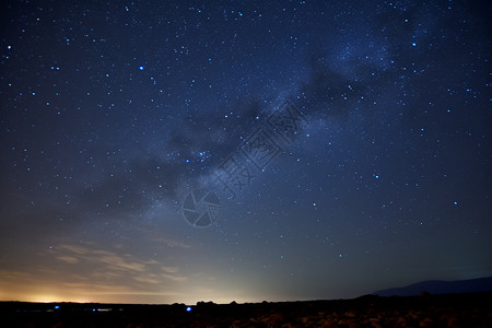 野外绚丽的星空图片