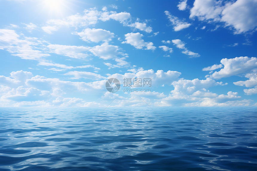 碧蓝的海洋和透亮的天空图片