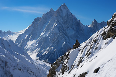 雪山上的画意背景图片