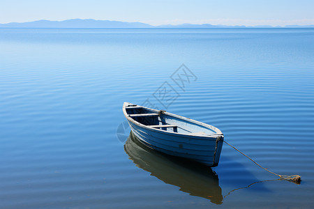 停靠海边的孤舟背景图片