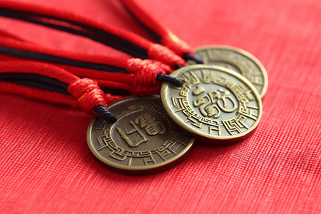 幸运硬币传统文化的硬币挂链背景