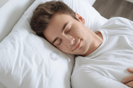 午睡的帅气外国男子图片