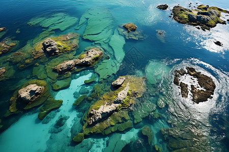 壮观的海中礁石航拍景观图片