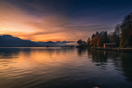 湖面晨光湖光山色晨光初现背景