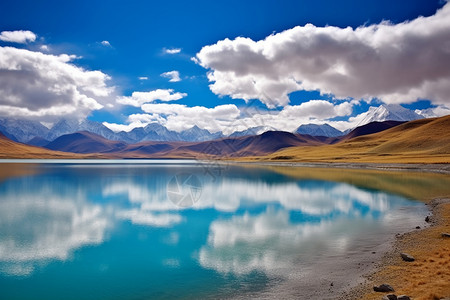 西藏的湖泊背景图片