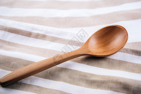古朴的木勺用餐工具高清图片