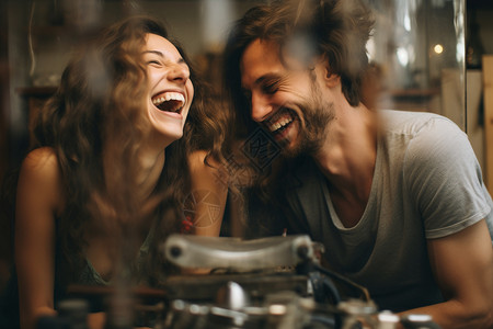 爱笑的研究男人和女人的欢乐笑声背景