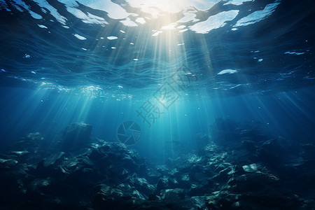 水下的太阳光束图片