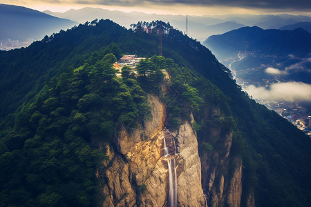 山顶的自然风景高清图片