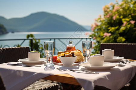酒店早餐碧海蓝天间的美食背景