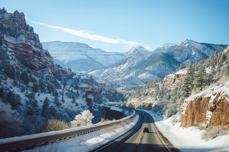 冬季山间的公路图片