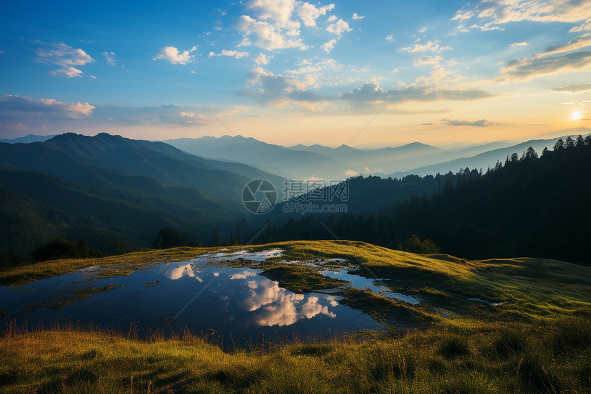 壮观的山脉和河流图片