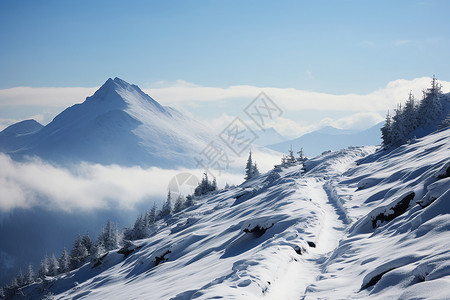 美丽的卡尔帕特山脉景观高清图片