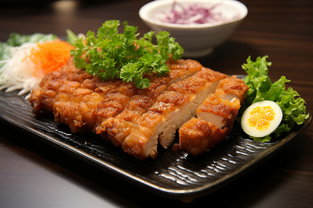 日式炸猪排和蔬菜图片