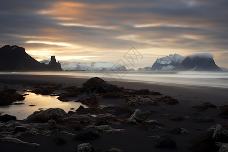 冰岛壮观的海岸景观背景图片